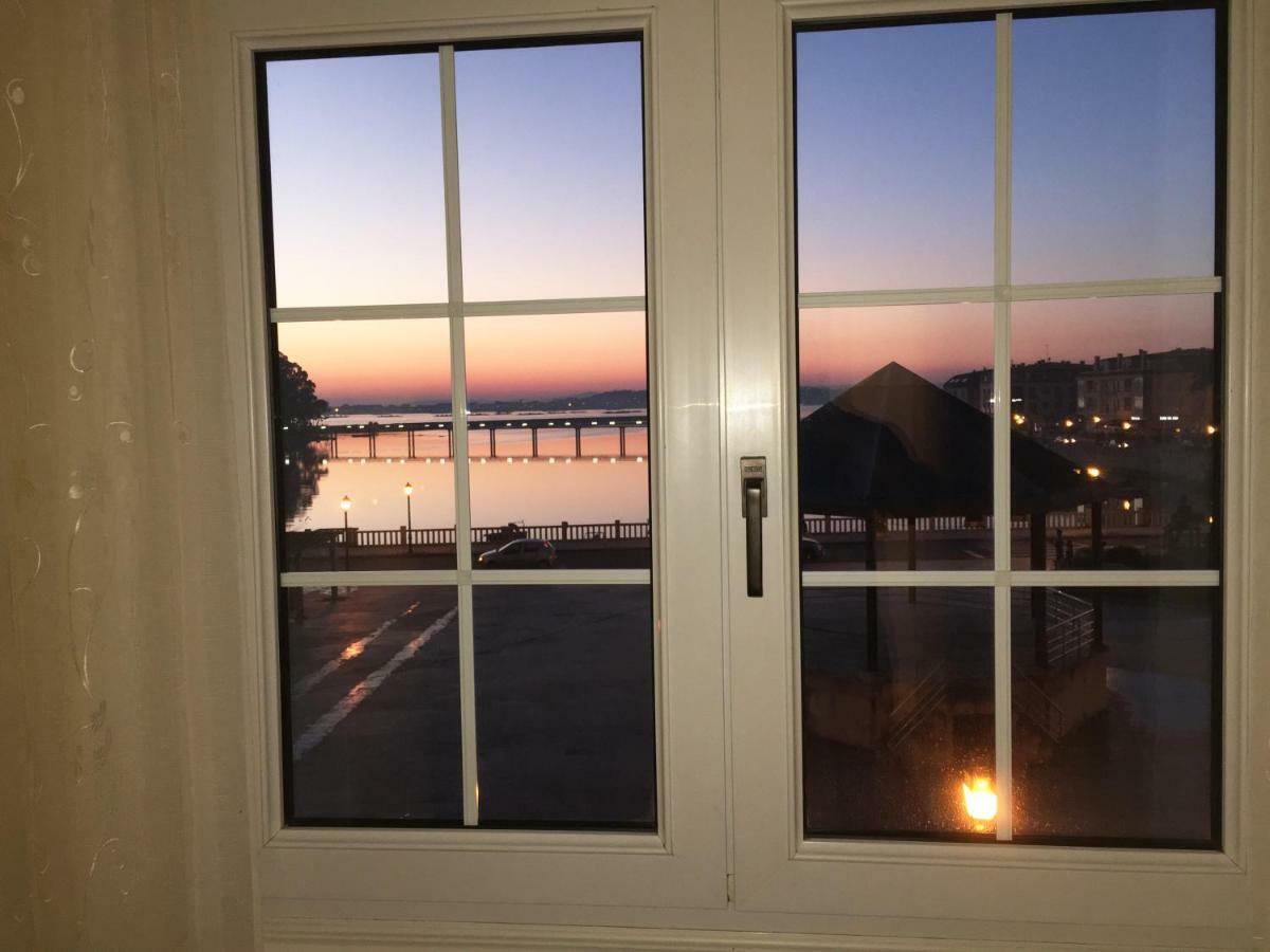 Apartamento Vilanova Apartment บียานูเอบา เด อาโรซา ภายนอก รูปภาพ